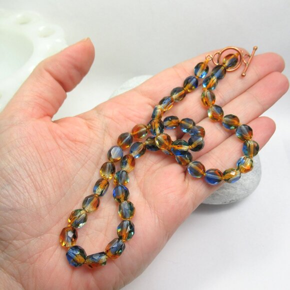 Uranium glass bead necklace with copper toggle - Picture 3 of 9